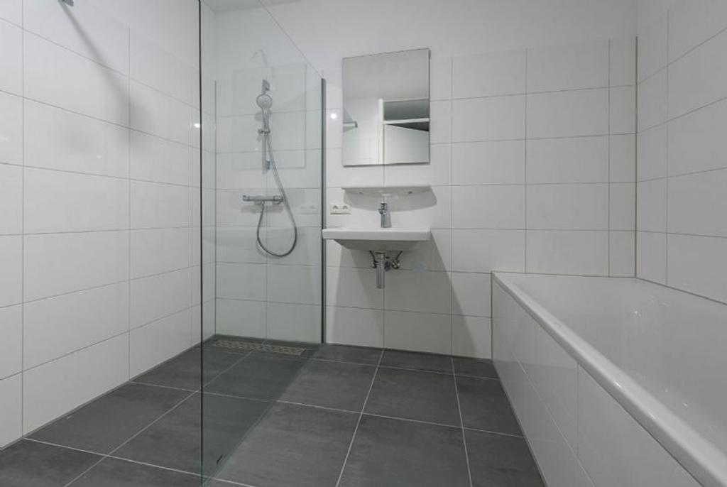Apartment with Parking in Maastricht - Image 3