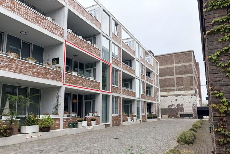 Apartment with Parking in Maastricht - Image 4