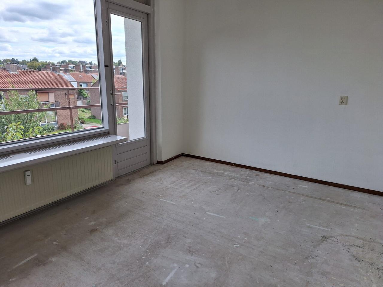 Nieuw keukenblok en breed balkon in Heerlen - Afbeelding 9