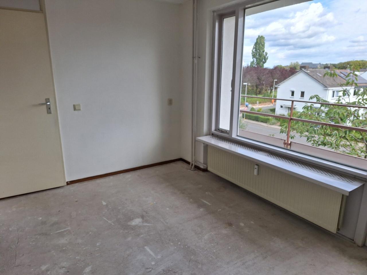 Nieuw keukenblok en breed balkon in Heerlen - Afbeelding 11