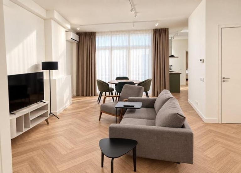 Gemeubileerd appartement met terras aan Overtoom - Afbeelding 5