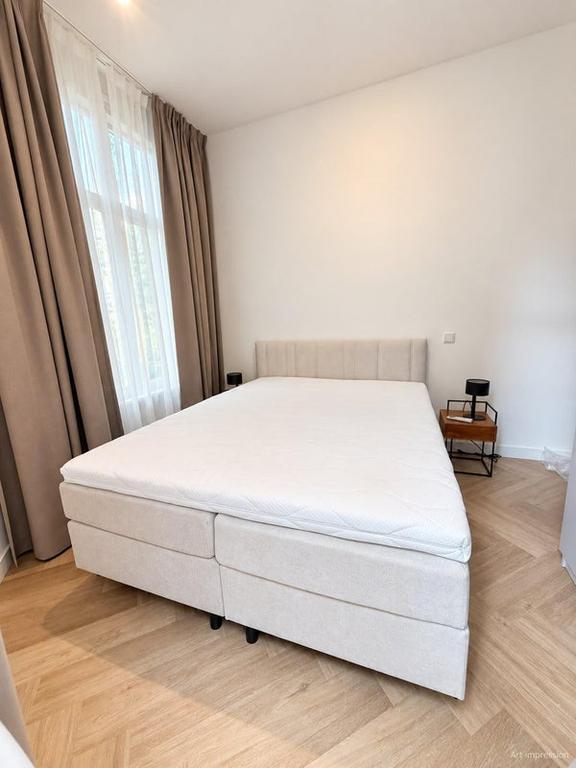 Gemeubileerd appartement met terras aan Overtoom - Afbeelding 10