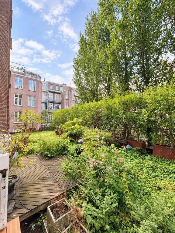 Gemeubileerd appartement met terras aan Overtoom - Afbeelding 22