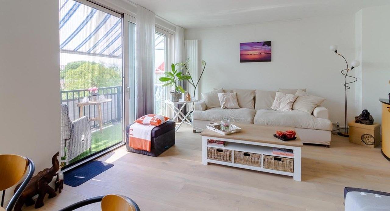 Furnished apartment with two balconies - Image 4