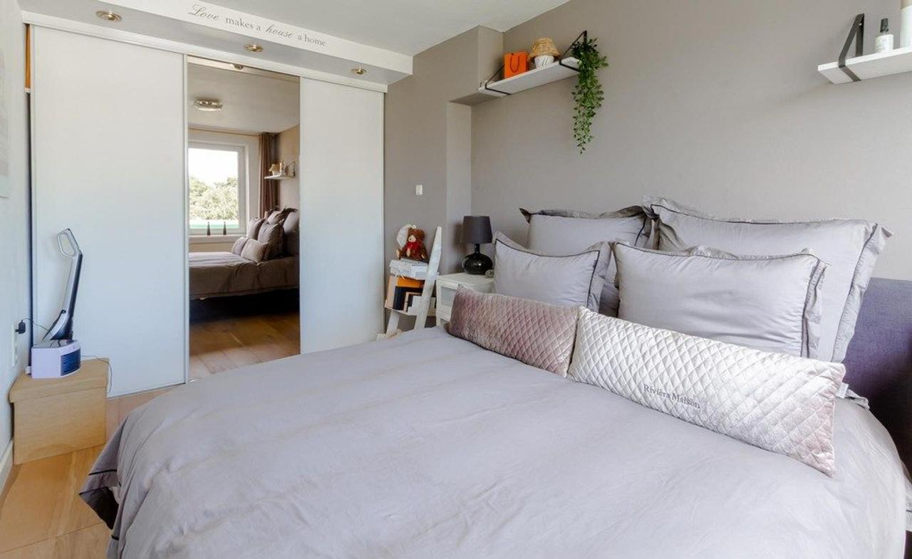 Furnished apartment with two balconies - Image 11