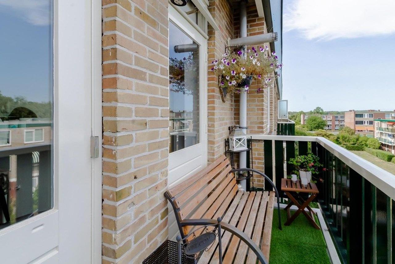 Furnished apartment with two balconies - Image 15