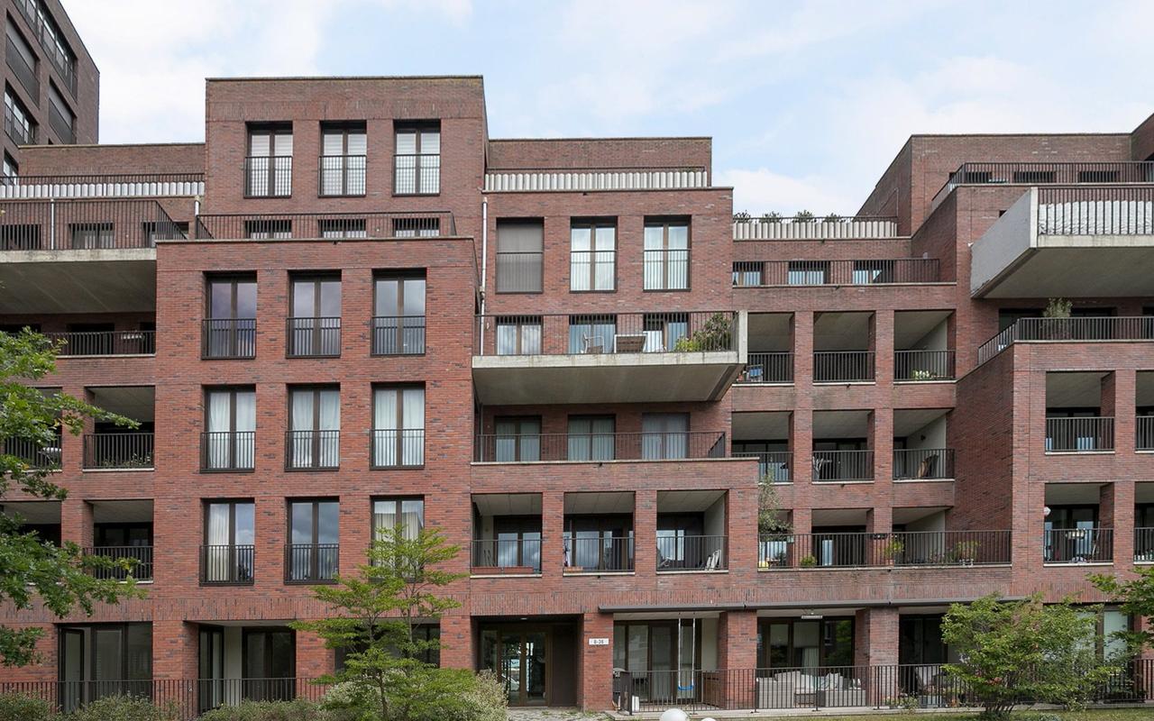 138 m² loft on the 7th floor by the IJ - Image 3