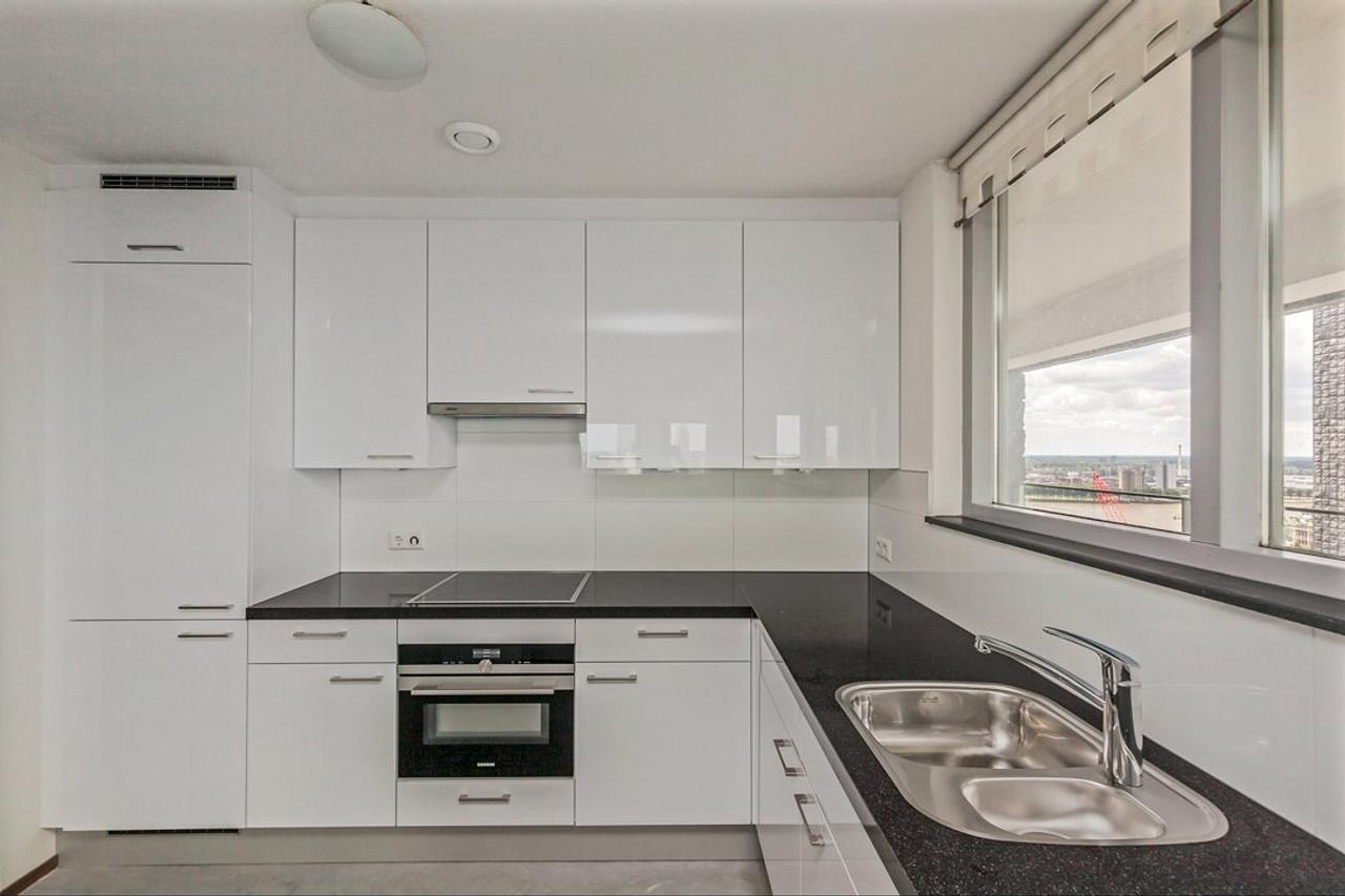 106 m² appartement met Maaszicht - Afbeelding 2