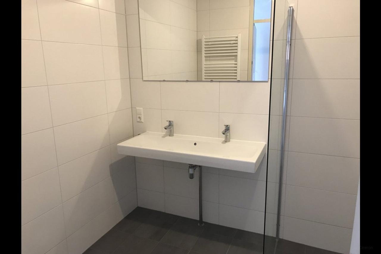 84 m² apartment with balcony and garage - Image 11