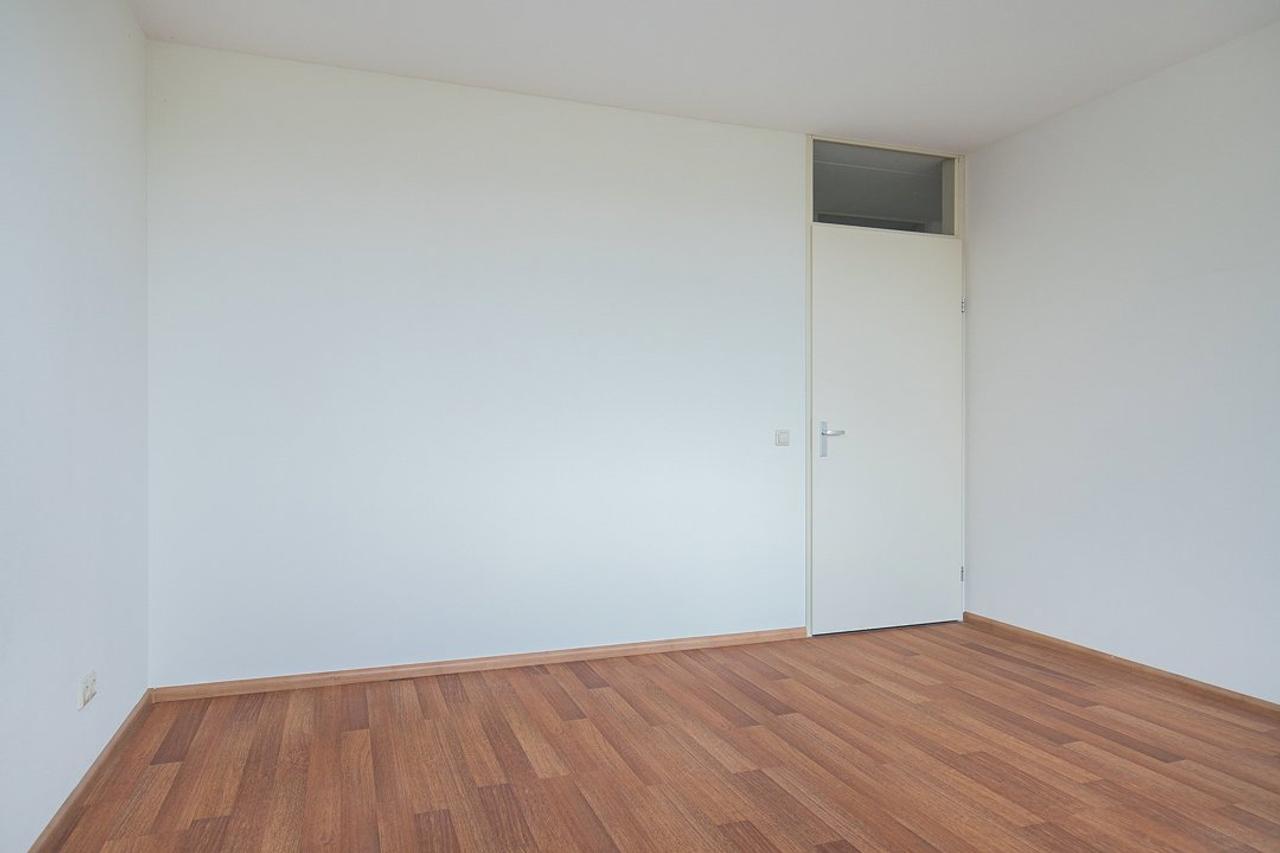 84 m² apartment with balcony and garage - Image 15