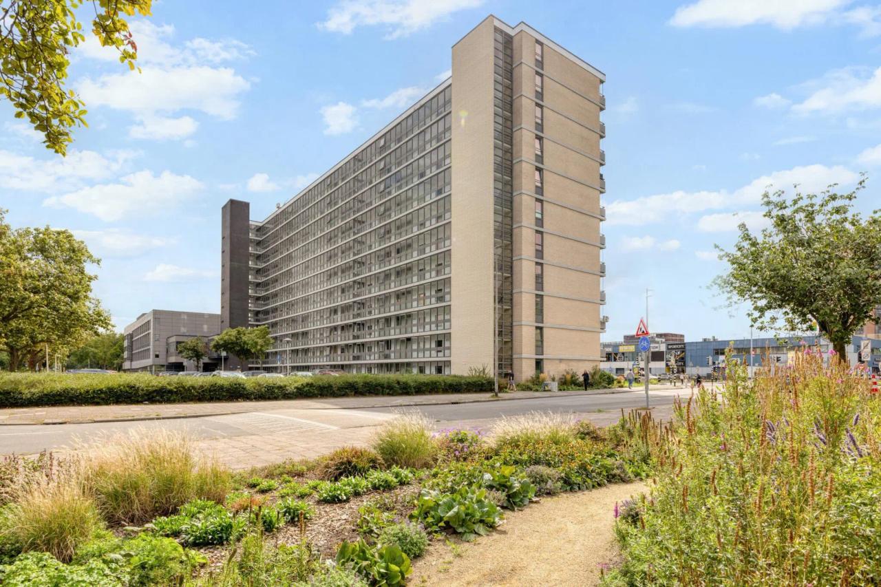 Direct beschikbaar: 3-kamerappartement met terras - Afbeelding 1