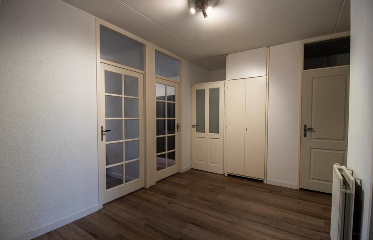 115 m² Furnished Apartment in Almere - Image 1