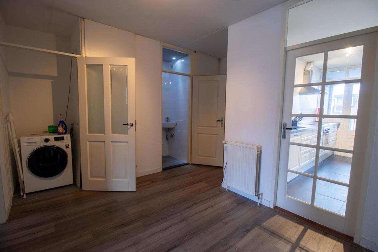 115 m² Furnished Apartment in Almere - Image 2