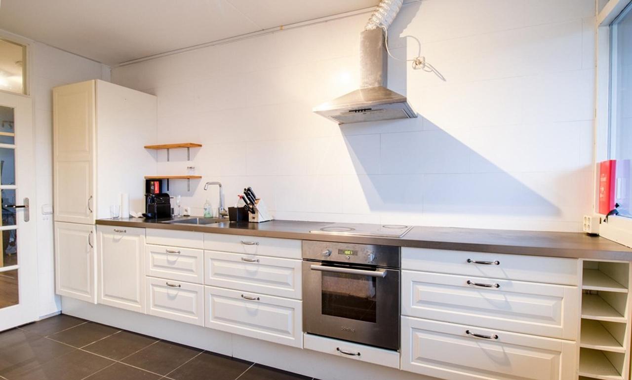 115 m² Furnished Apartment in Almere - Image 7