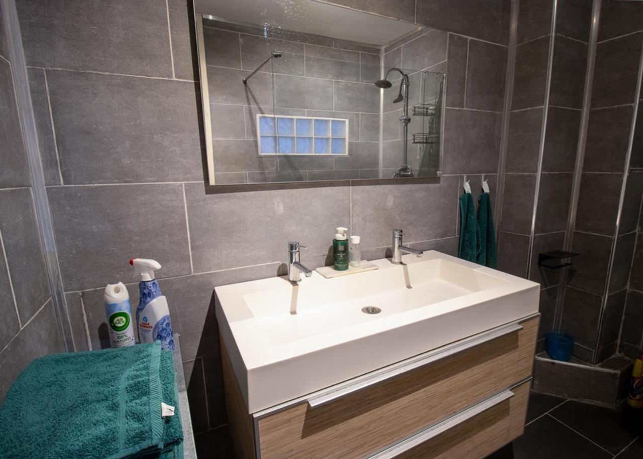 115 m² Furnished Apartment in Almere - Image 15