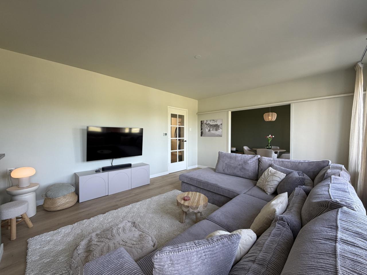Furnished 4-Room Apartment with 2 Balconies - Image 4