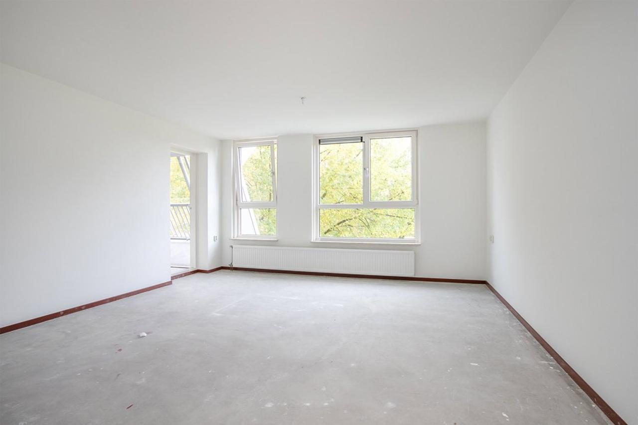 92 m² apartment with loggia in Randwyck - Image 2