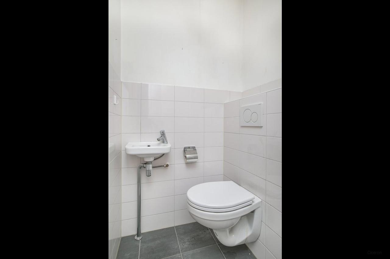 83 m² apartment with balcony in Woensel - Image 12