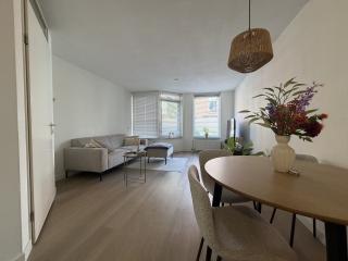 Renovated 2-Bedroom Apartment in Kamperpoort - Image 3