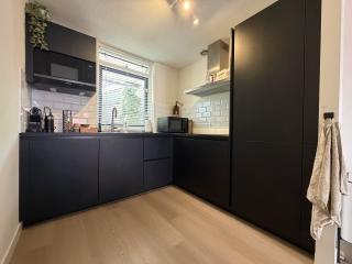 Renovated 2-Bedroom Apartment in Kamperpoort - Image 5