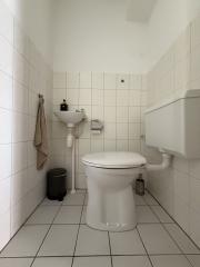 Renovated 2-Bedroom Apartment in Kamperpoort - Image 8