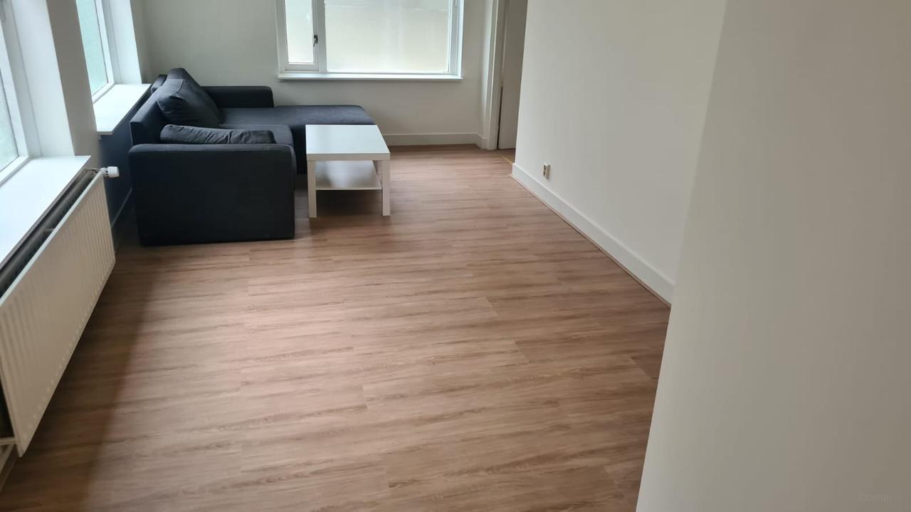 Available now: 1-bedroom apartment with garden - Image 1