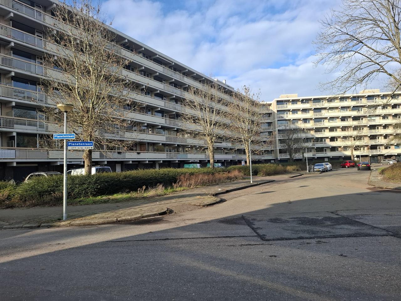 4-Bedroom Apartment in Paddepoel - Image 2