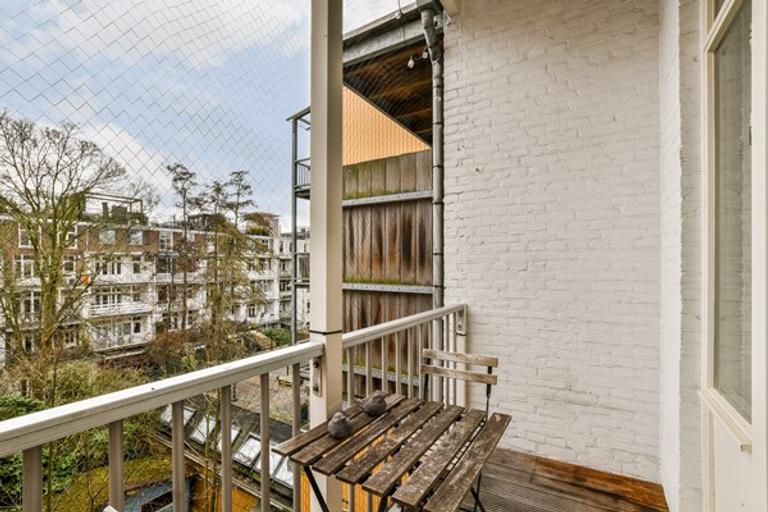 Twee verdiepingen met balkon in De Pijp - Afbeelding 3