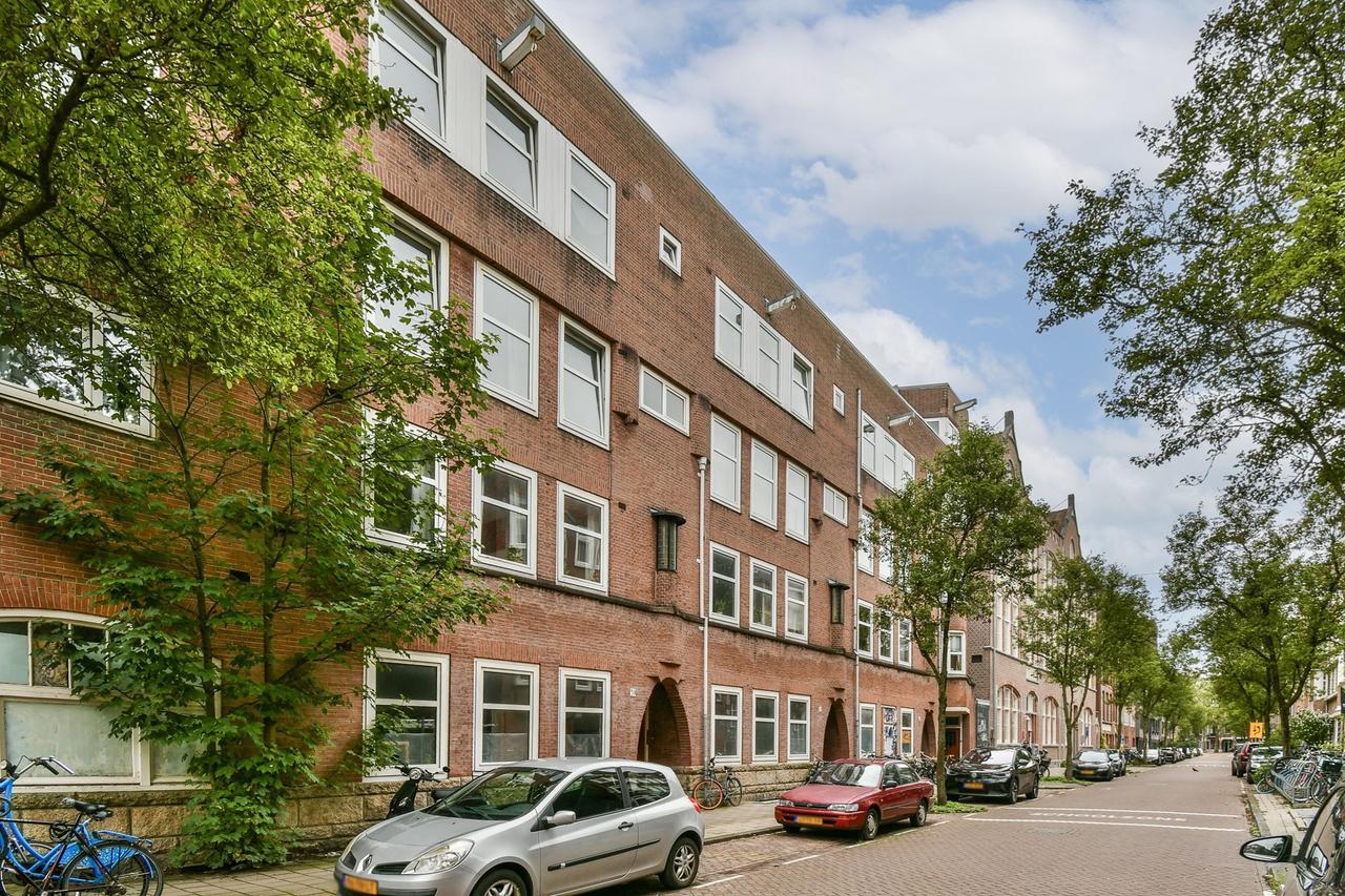 95 m² appartement met balkon in Oud-Zuid - Afbeelding 1
