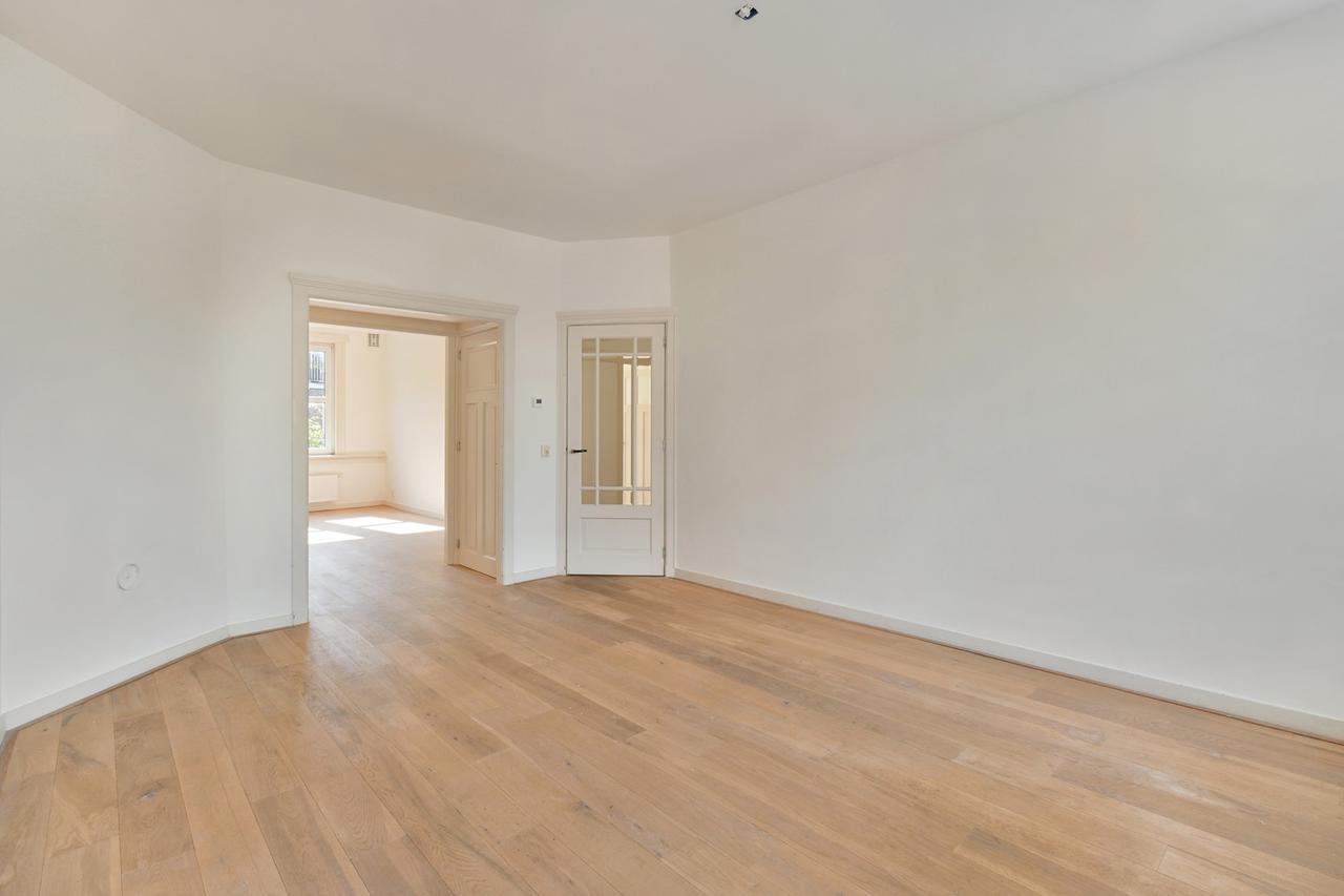 95 m² appartement met balkon in Oud-Zuid - Afbeelding 4