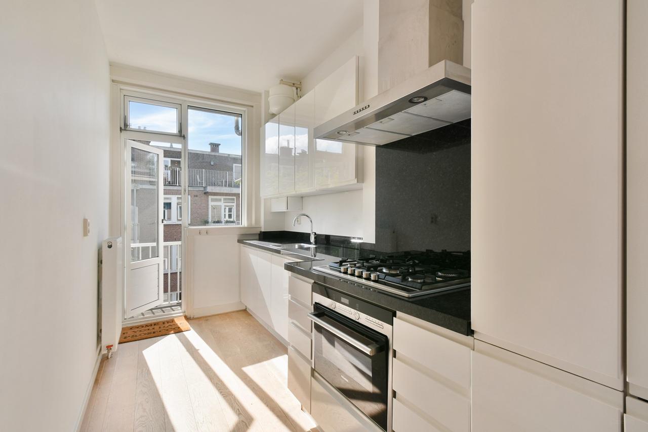 95 m² appartement met balkon in Oud-Zuid - Afbeelding 8