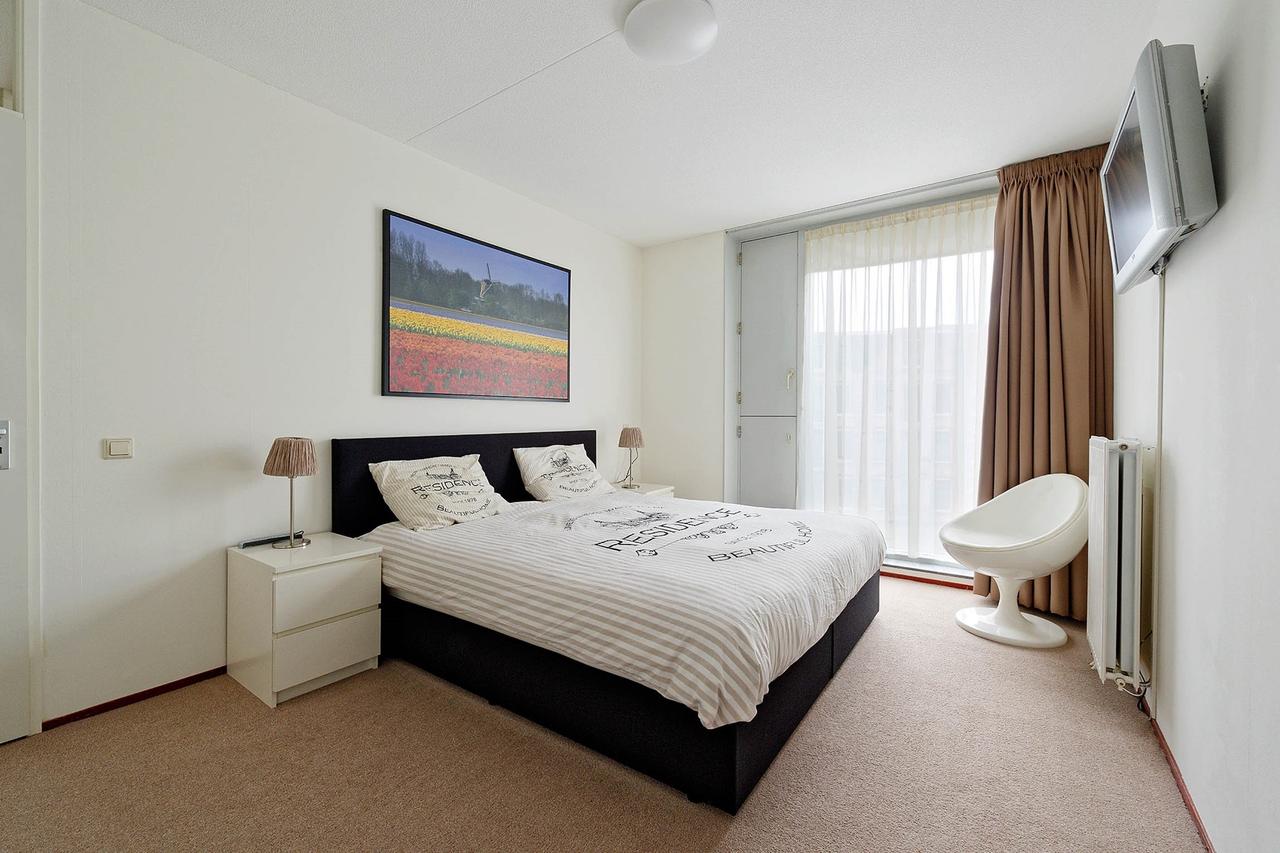 Furnished 2-Bedroom Apartment with Balcony - Image 10