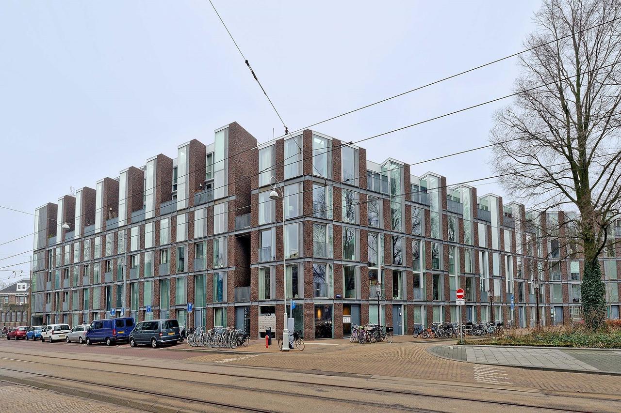 Furnished 2-Bedroom Apartment with Balcony - Image 12