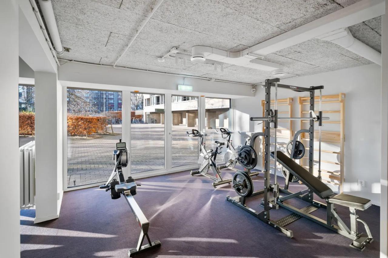 Furnished studio with balcony on 7th floor - Image 8