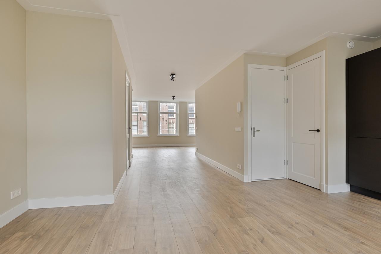 80 m² Duplex Apartment with Balcony - Image 7