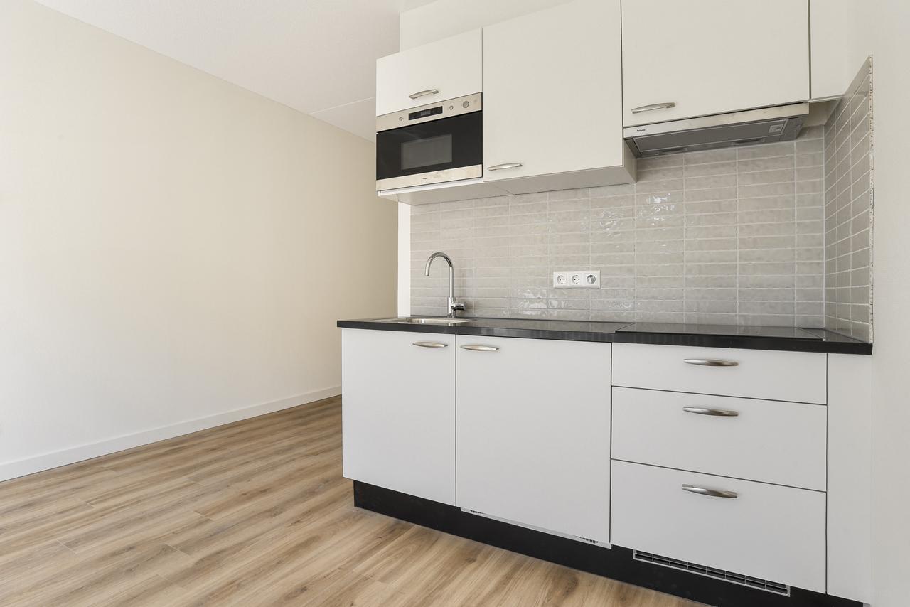 Studio 50+ met terras in Watergraafsmeer - Afbeelding 4