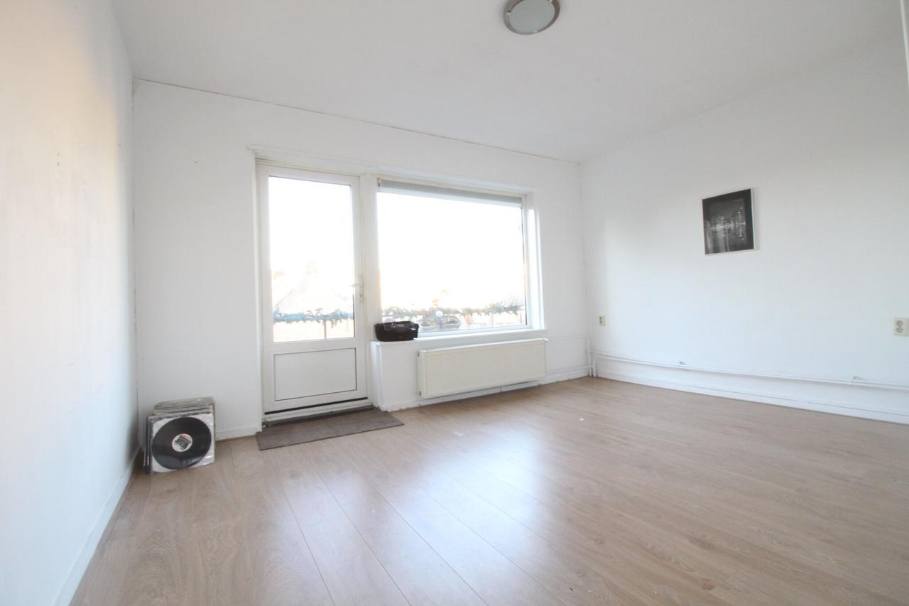 Furnished 3-Room Apartment in Burghplan - Image 2