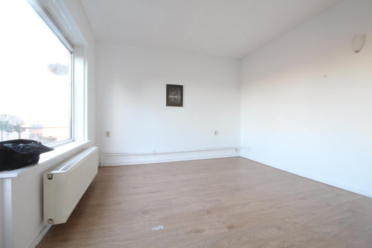 Furnished 3-Room Apartment in Burghplan - Image 3