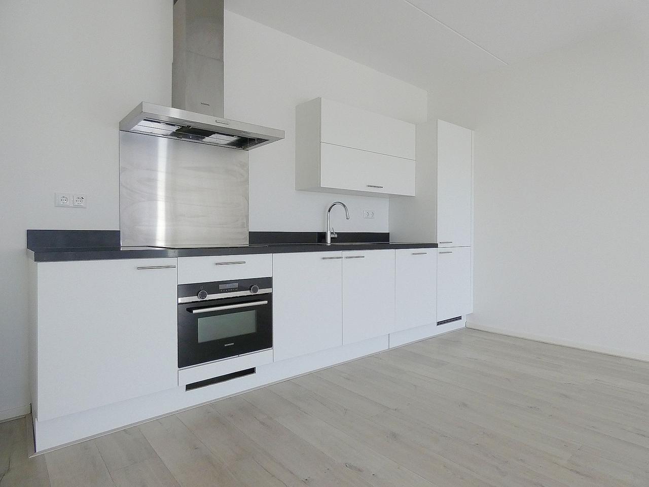 91 m² apartment with spacious balcony - Image 2