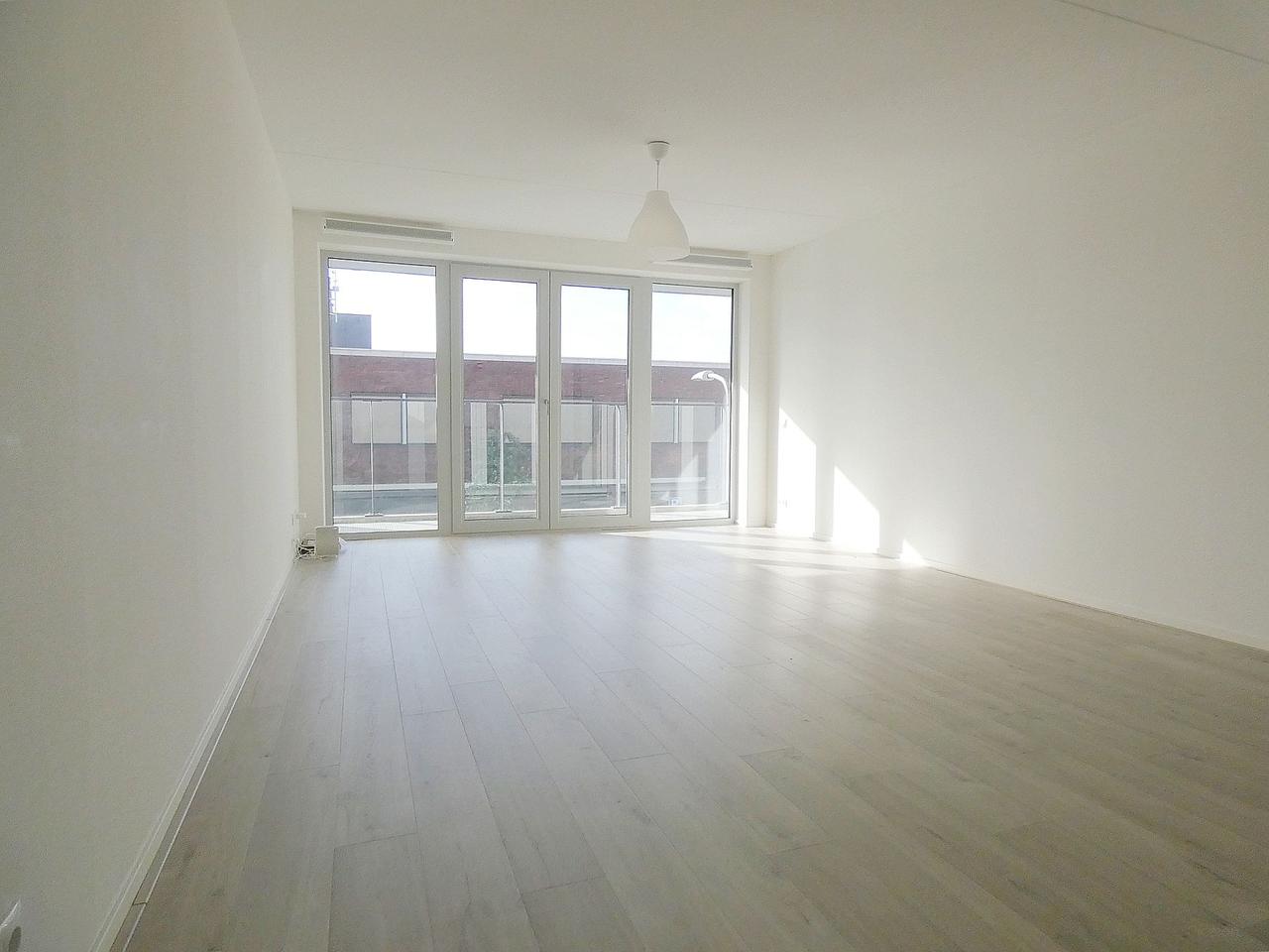 91 m² apartment with spacious balcony - Image 3