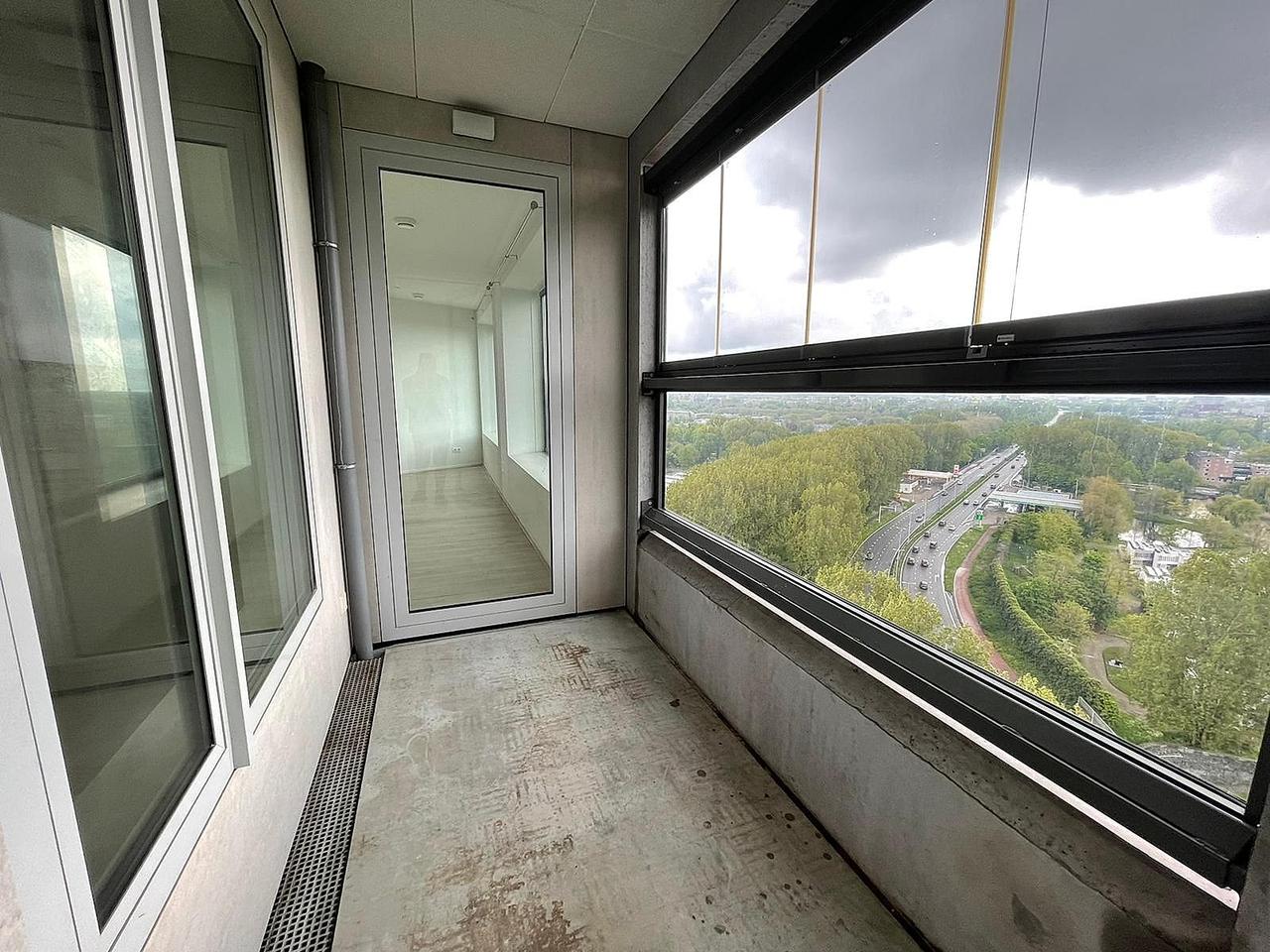 Bright 3-room apartment with loggia - Image 8