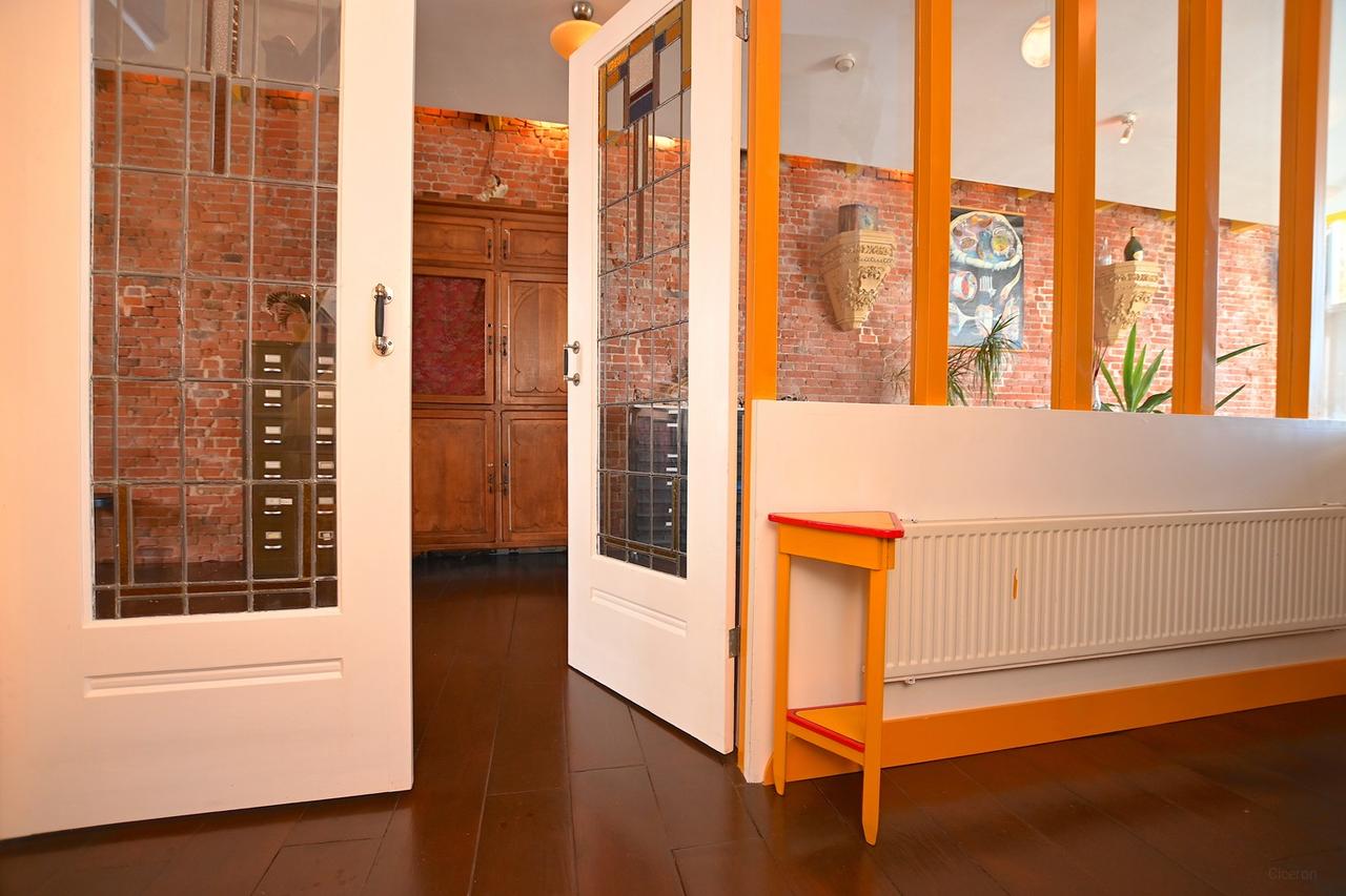 Furnished 130 m² apartment with terrace - Image 3