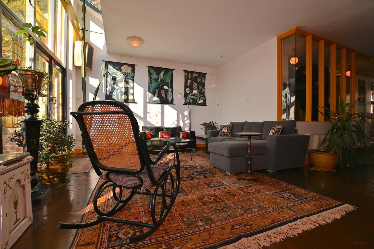 Furnished 130 m² apartment with terrace - Image 4