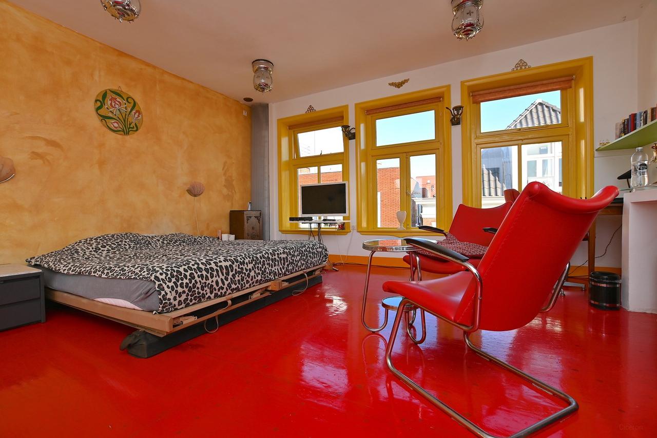 Furnished 130 m² apartment with terrace - Image 16