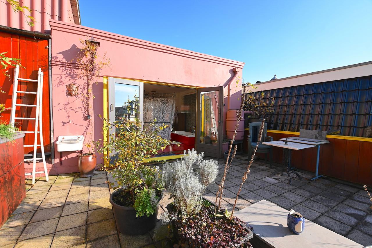 Furnished 130 m² apartment with terrace - Image 22