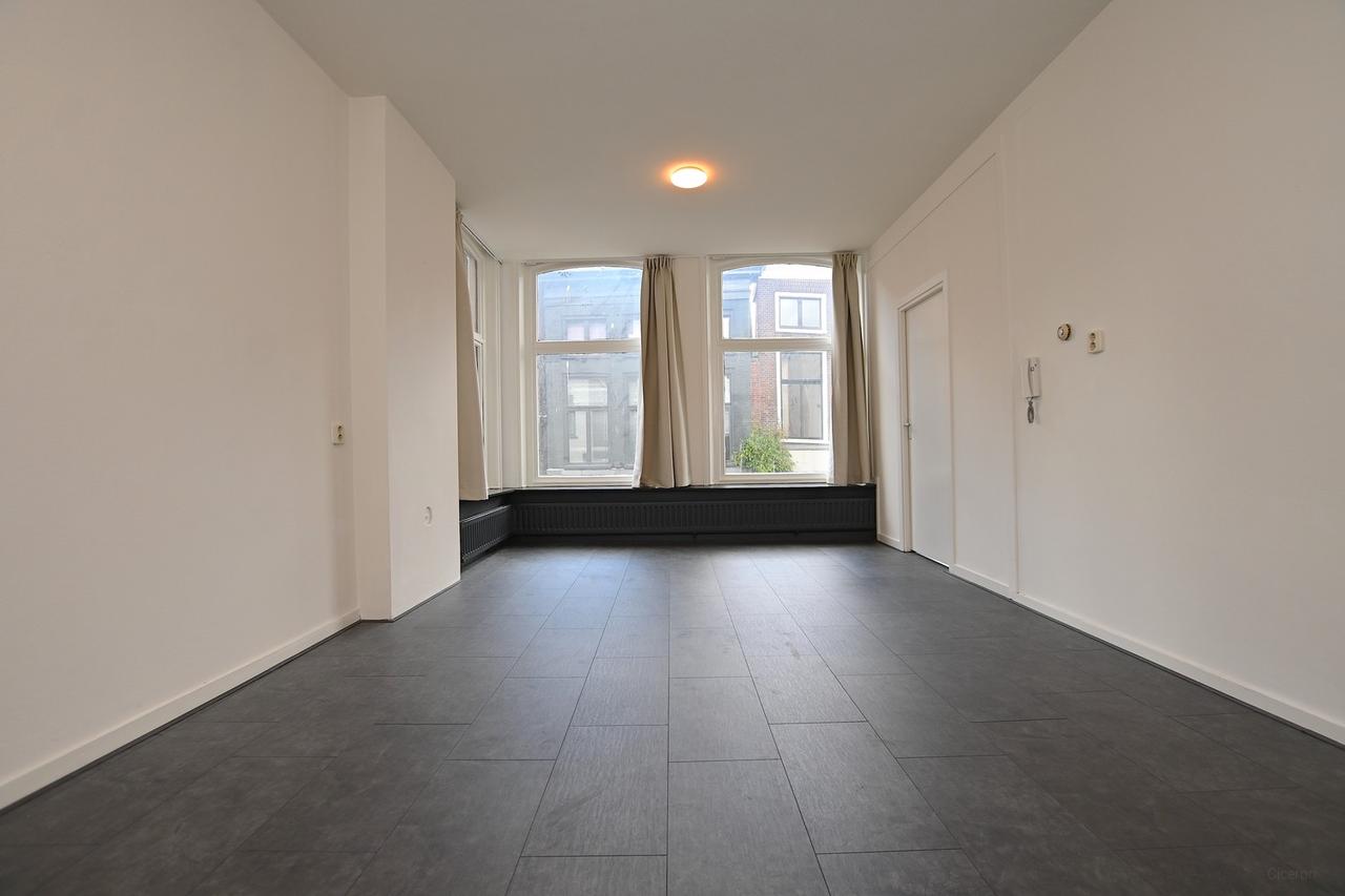 Bright 1-bedroom apartment in central Groningen - Image 2