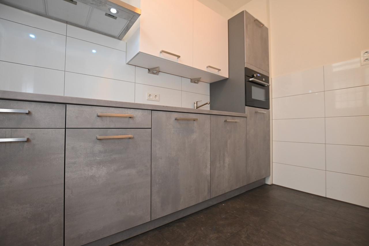 Bright 1-bedroom apartment in central Groningen - Image 9