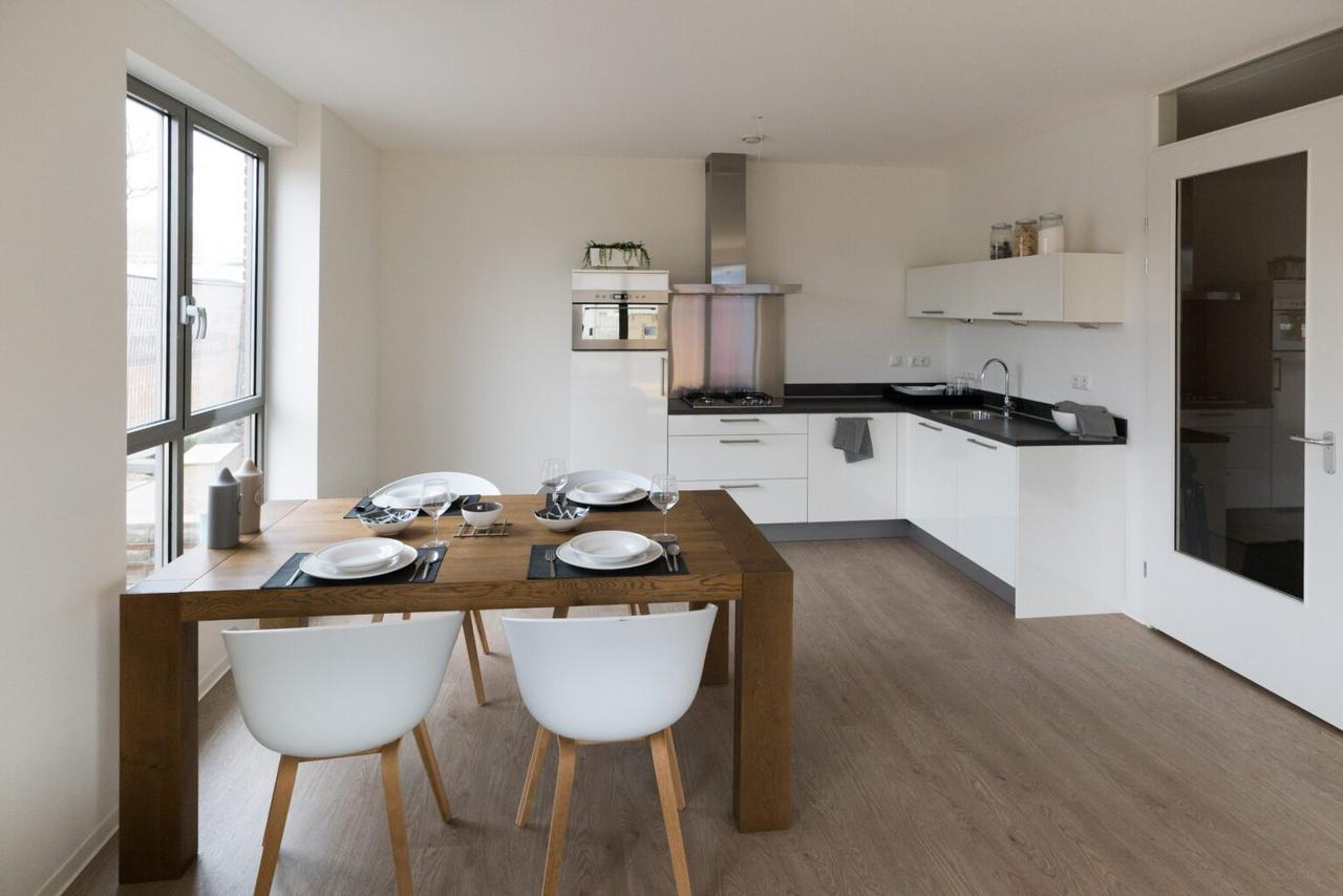 Two-Bedroom Apartment with Loggia in Tilburg - Image 4