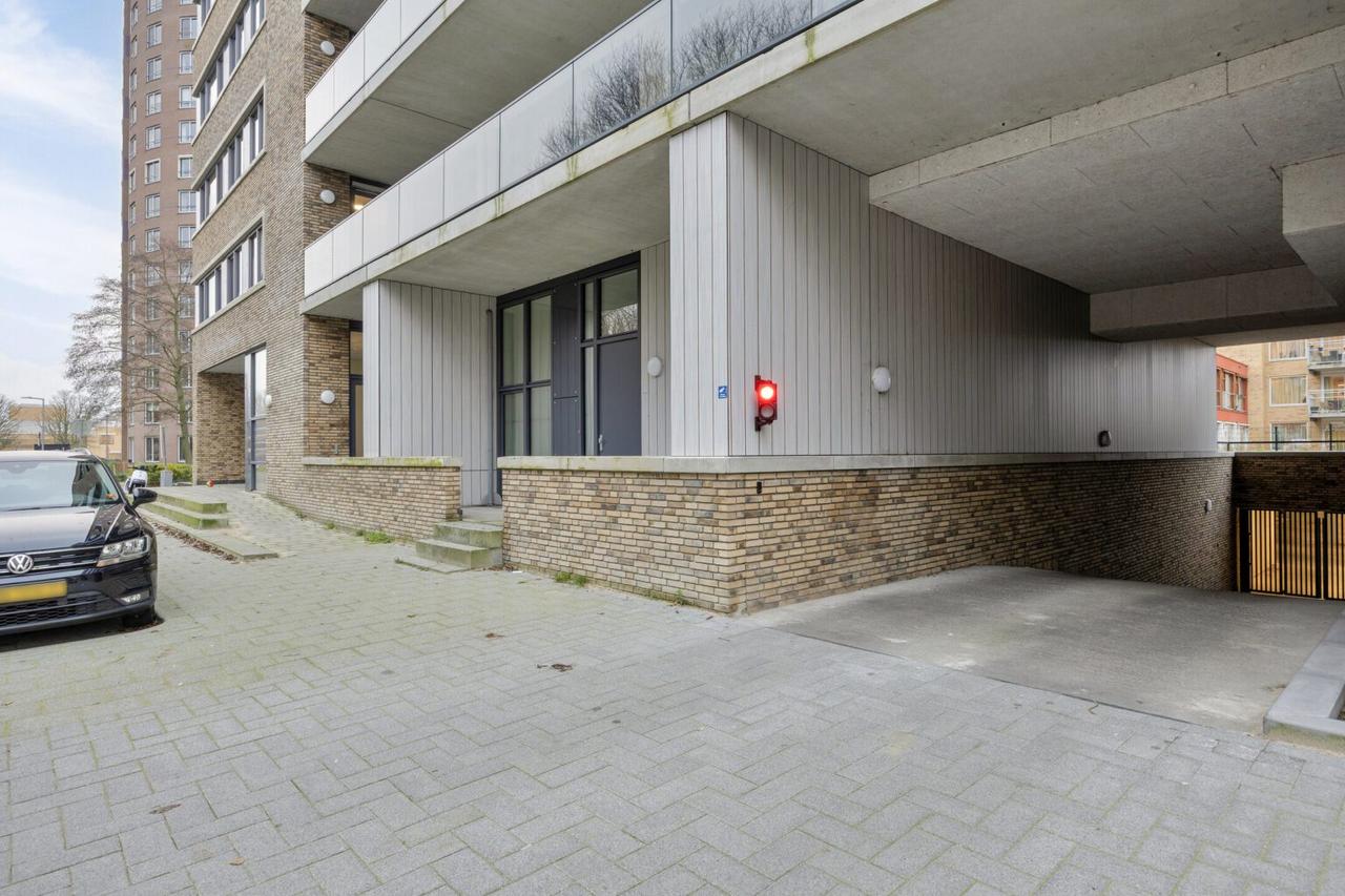 Licht 4-kamerappartement met balkon - Afbeelding 15