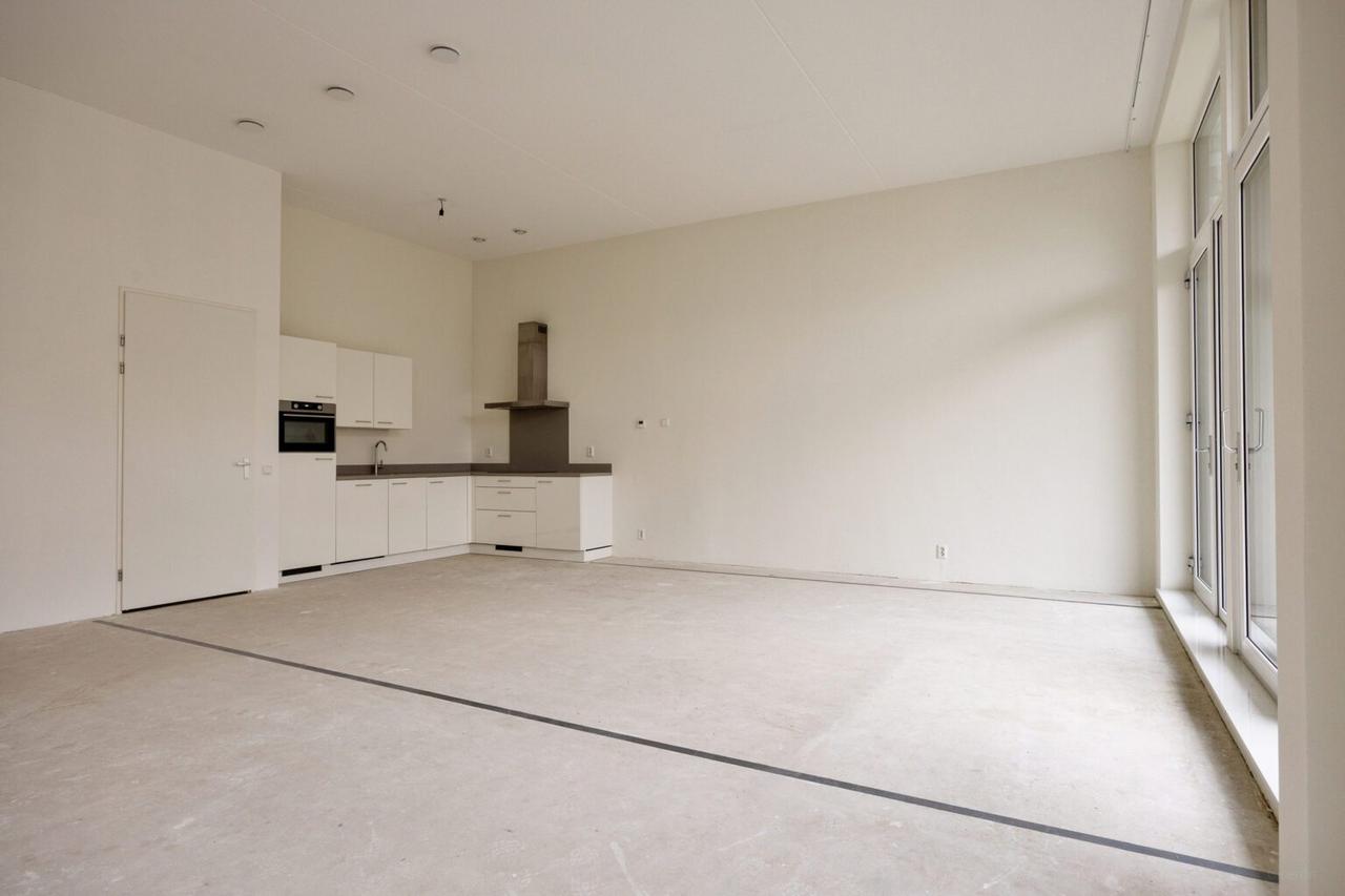Licht 3-kamerappartement met balkon - Afbeelding 2